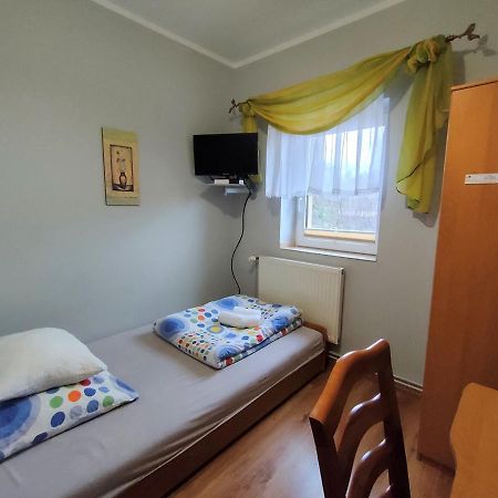 Stajnia Pod Debem Panzió Starachowice Kültér fotó