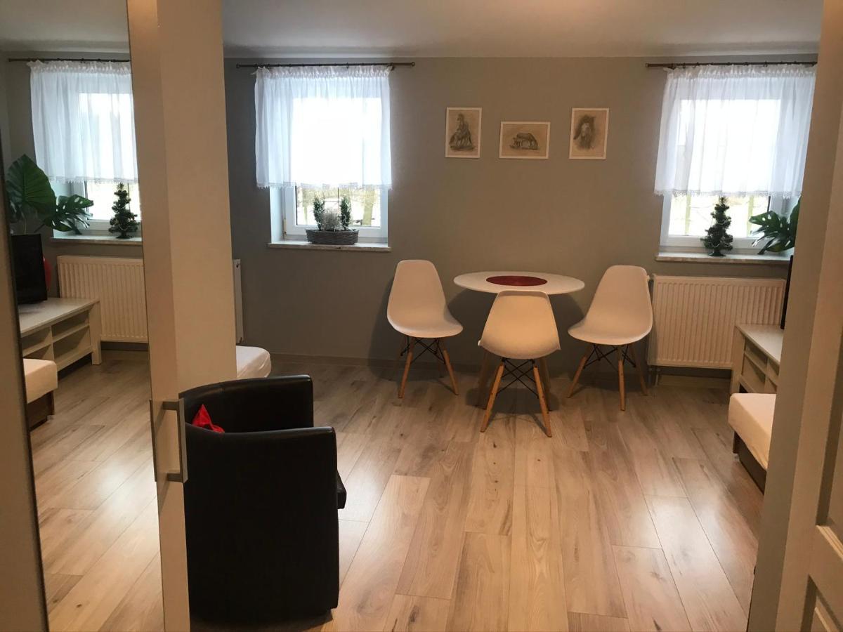Stajnia Pod Debem Panzió Starachowice Kültér fotó