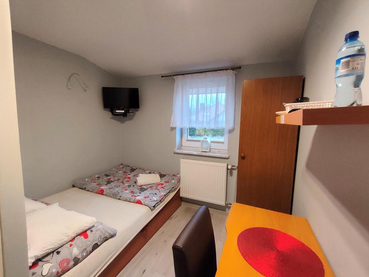 Stajnia Pod Debem Panzió Starachowice Kültér fotó